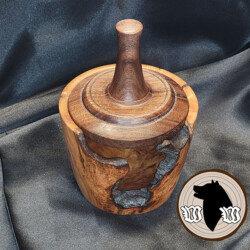 Lidded Jar by Joaquin Juatai