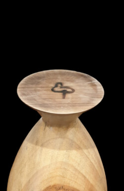 Bottom of Decorative urn by Enzo Palladino