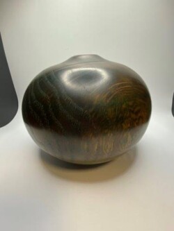 Hollow form by Gonzalo Delacruz