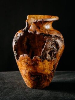 Vase by Radek Teterycz
