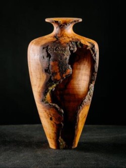 Vase by Radek Teterycz